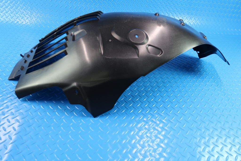 Bentley Gt Gtc right front forward section wheel housing fender liner #11349