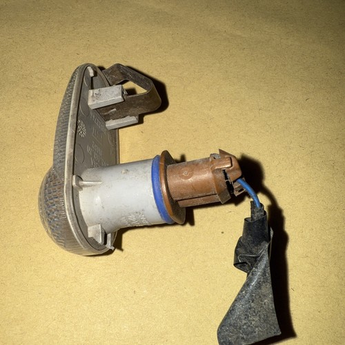Fiat Bravo Mk2 Side Repeater Indicator Lamp Lens 51822766 Brand New Genuine - Picture 4 of 4