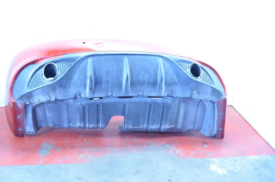 FUNDA PARACHOQUES TRASERO ALFA ROMEO GIULIA 17-19 ROJO OEM Foto 4 de 4