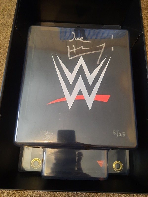 2026 FANATICS UNDER WRAPS WWE SIGNED TURNBUCKLE JOE HENDRY/25!