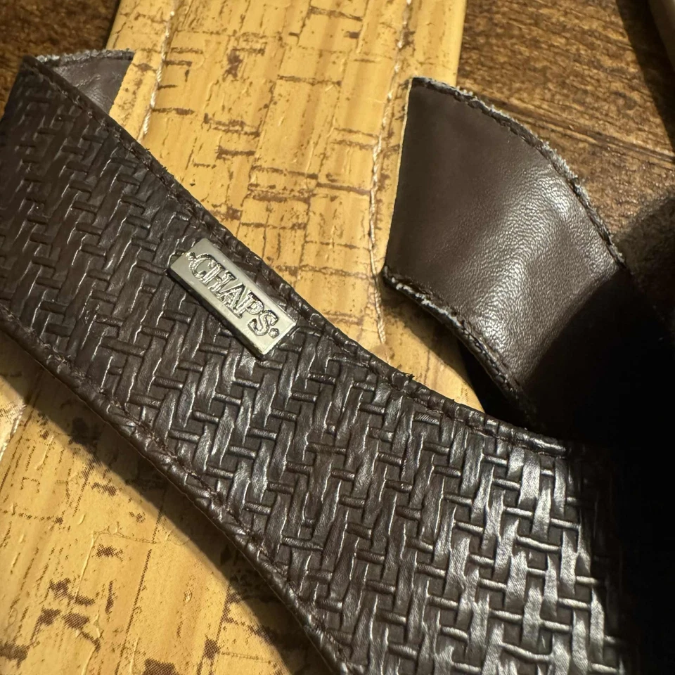 VTG Chaps Navy Blue Woven MM Leather/Cork Logo Flip Flops Flats Women's Size 10 - Image 4 of 4