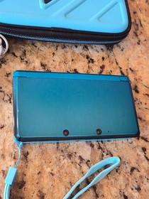 Nintendo 3DS Handheld Console Aqua Blue w/ Charger Carry Case