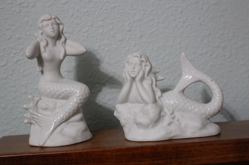 Vintage White Mermaids Sea Sirens Ceramic Quon Quon 1953 Japan S&P Shaker Set