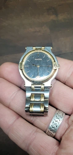 Vintage Gucci 9000M ブラックダイヤル ツートーン SS+GP クォーツ メンズ 腕時計 スイス製 読み取り - 画像22/24