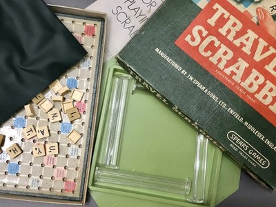 Vintage Travel Scrabble Spiel Spear s Games komplett Clip-In Fliesen Regeln Brett Tabletts