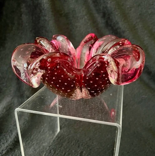 Vintage Murano Four Leaf Clover Flower Cranberry Bullicante Glass Bowl Ashtray