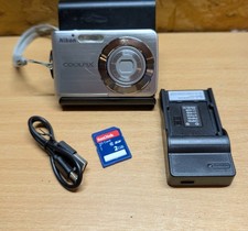 Nikon COOLPIX S210 8.0MP Digital Camera - Silver