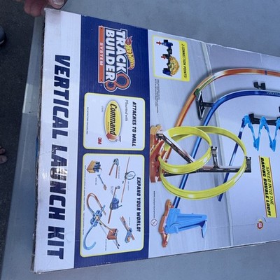 Hot Wheels Vertical Launch Kit Track Builder System NEW Damage Box