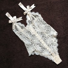 Vtg Victorias Secret Gold Label Bodysuit M Cream Lace Button Bow Sheer Victorian