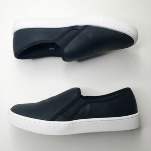 easy street slip on sneakers