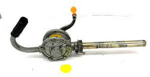 UNBRANDED OIL LUBRICATION 8 GAL/MIN ROTARY HAND PUMP CAST IRON OAL 24"