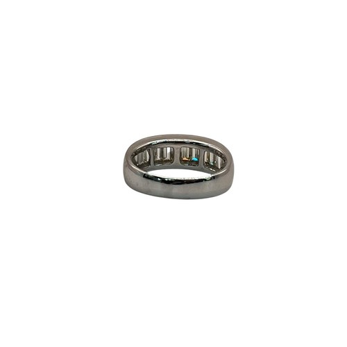 18ct 18k White Gold Ladies Ring With Emerald Cut Diamonds TDW 2.0ct Size M. New - Picture 4 of 7