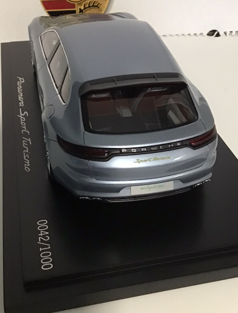 Porsche Panamera Sport Turismo - Spark 1/18 - Réf WAP0210150E
