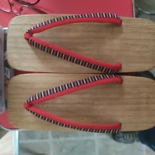 VINTAGE JAPANESE WOOD GETA SANDALS