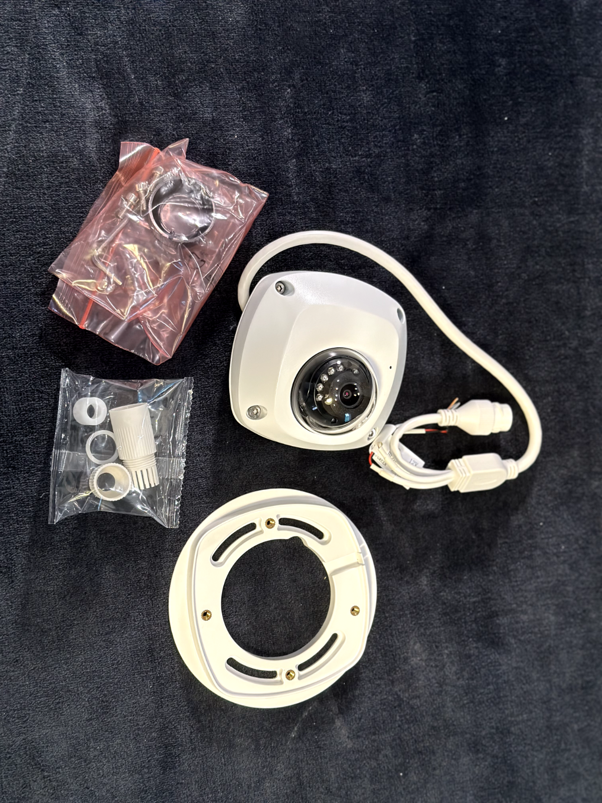Luma Surveillance 300 Series LUM-300-DOM-IP-WH White NEW IN BOX