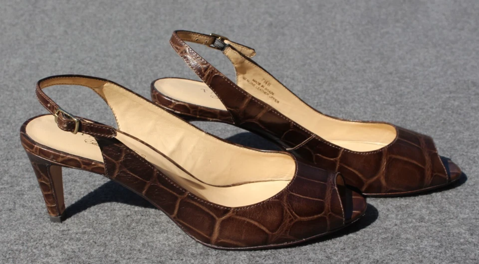 Talbots Talla 7.5 B Marrón Imitación Estampado de Cocodrilo Tirantes Punta Abierta Tacón Eslinga Foto 3 de 4