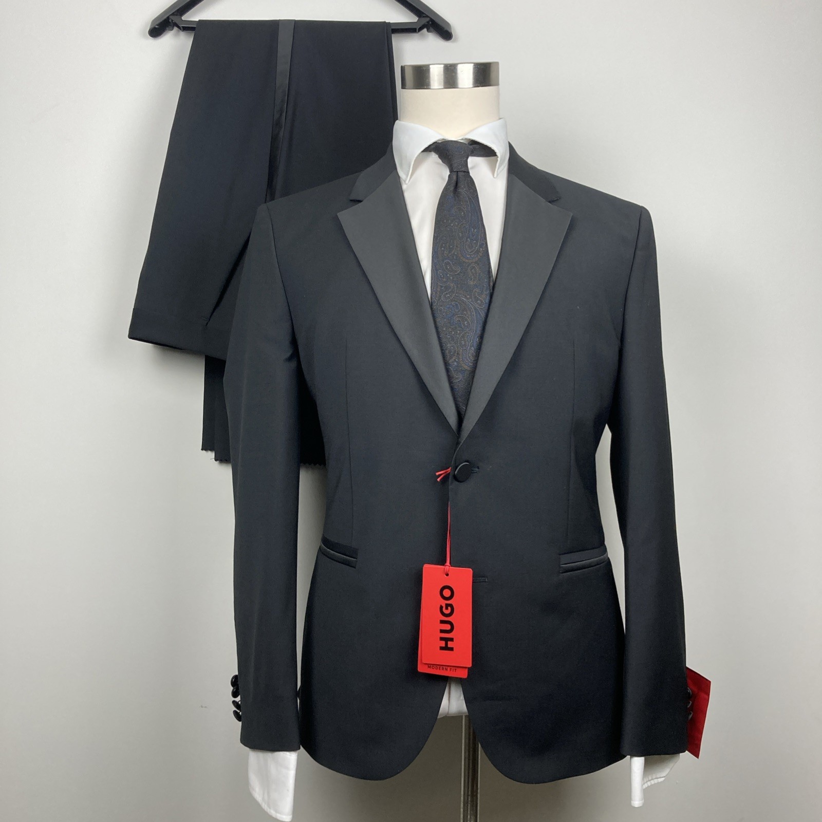 Hugo Boss Men Modern fit 2 Pc Suit Jacket 40 S Pants 34W Black Solid F02258