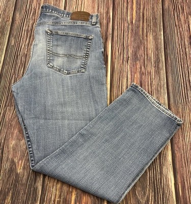 Lucky Brand 363 Straight Light Wash Jeans Mens Size 38x32 (Actual 38x32)