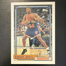 Topps 1992-93 Hubert Davis New York Knicks #381 Rookie Draft Pick Card. rookie card picture