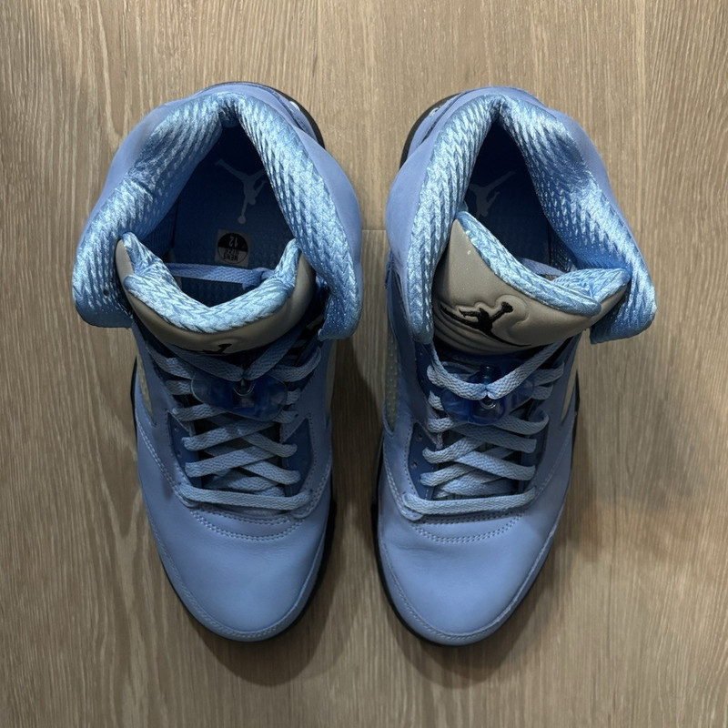 Jordan 5 Retro "UNC University Blue"