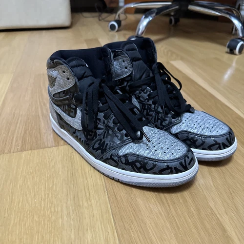 Size 11 - Jordan 1 OG High Rebellionaire