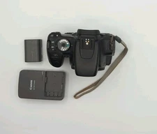 Canon Rebel XTi DSLR Black Camera In Excellent Condition with Battery & Charger 