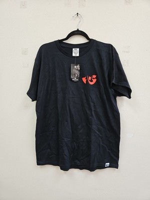 100 vs Guilty Gear Men s Black Shirt Size L NWT 