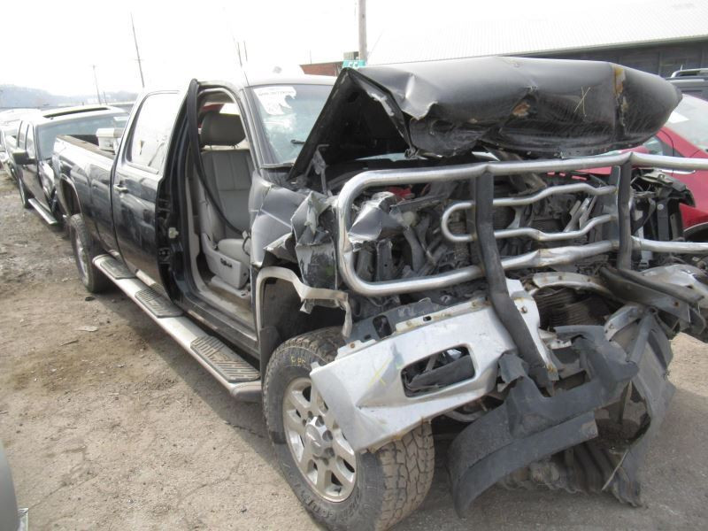 6.6L Intake Manifold Center for 2011 Sierra 2500 Pickup 2395426