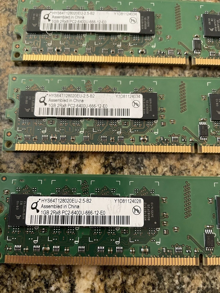 4GB (4 x 1GB) HYS64T128020EU-2.5-B2 PC2-6400U-666-12-E0 2Rx8 RAM Memory Kit - Image 2 of 4