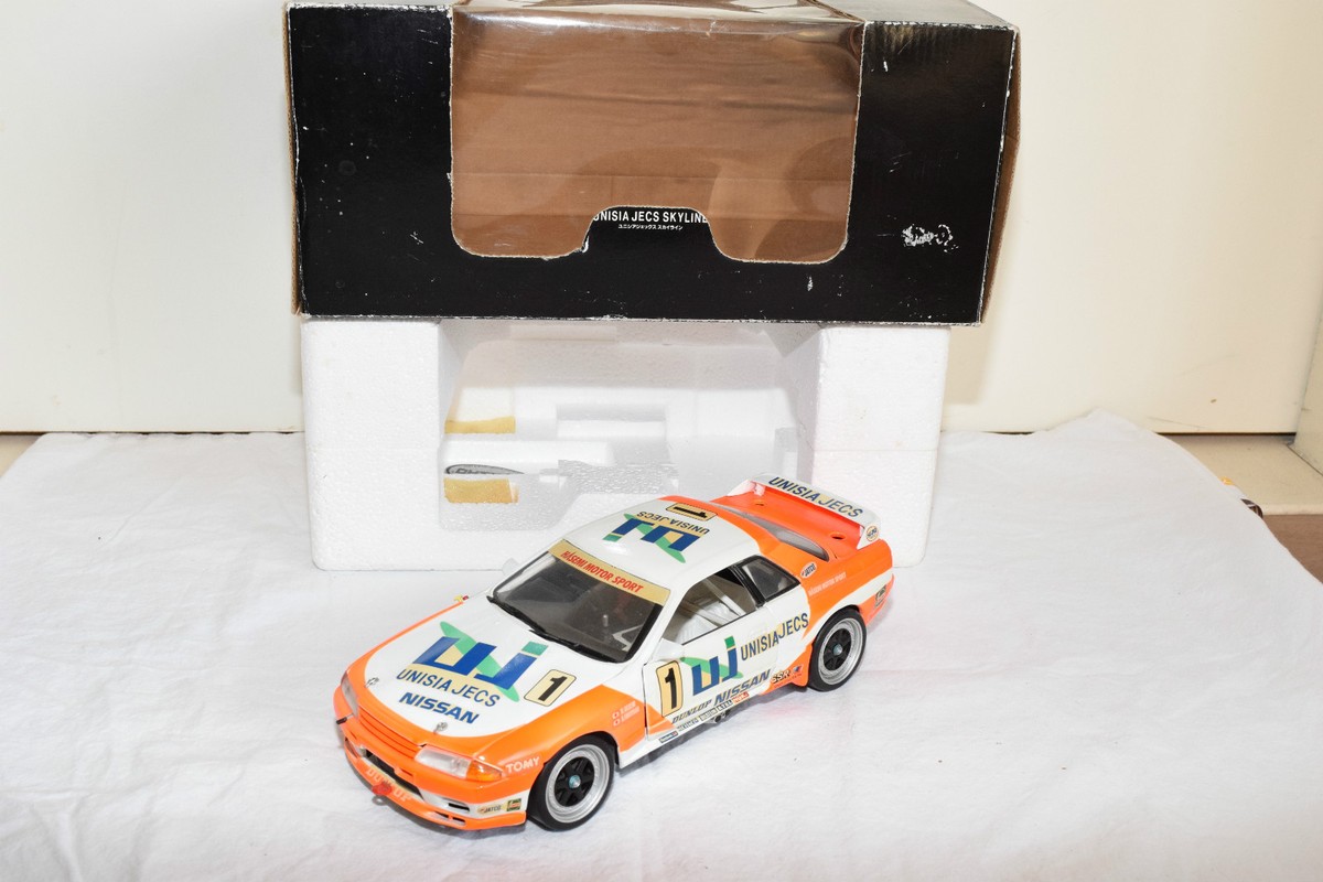 SUPER RARE* 1/18 NISSAN SKYLINE GT-R R32 #1 JTC Group A Mr. Hasemi UNISIA JECS