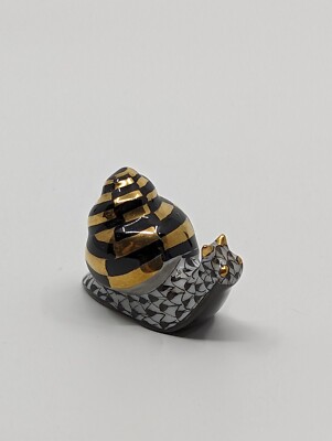 Herend Hungary Black Fishnet 24k Gold Porcelain Miniature Snail