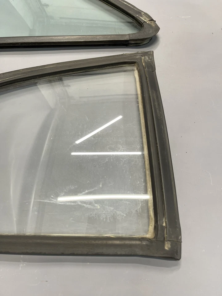 1971-1980 Ford Pinto Quarter Panel 1/4 Side Glass Window Mercury Bobcat Seals OE - Image 2 of 4