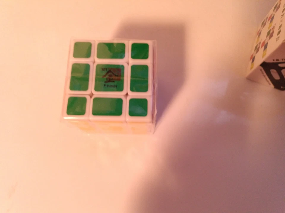ONE DAYAN BERMUDA TWISTY CUBE PUZZLE VENUS Foto 2 de 4