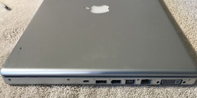 Apple MacBook Pro A1226 15.4