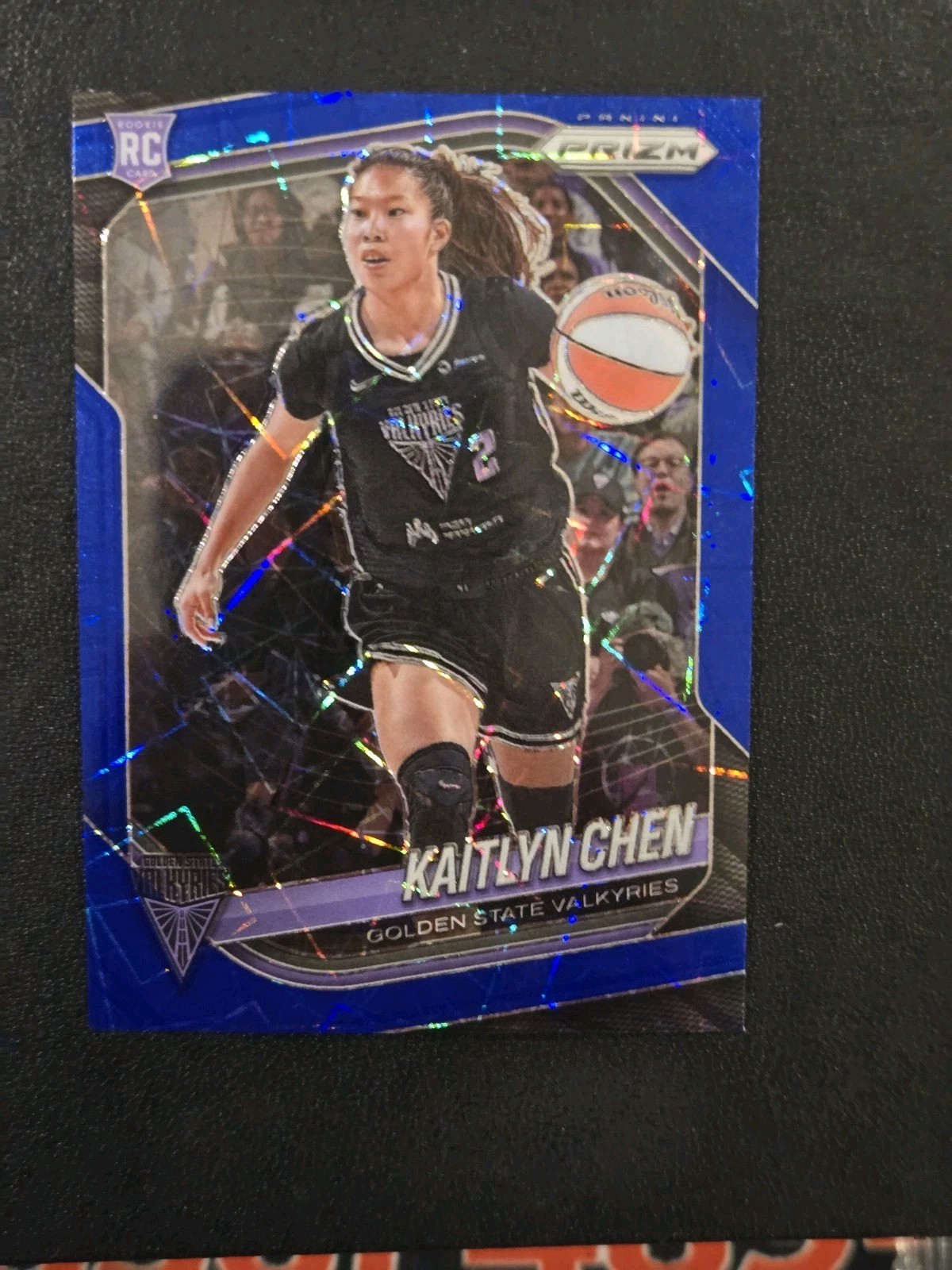 2025-26 Panini Prizm WNBA Blue Velocity Prizm #100 Kaitlyn Chen RC