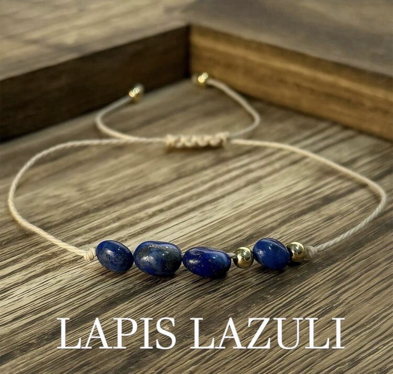 Bracelet ajustable bleu foncé en authentique cristal de lapis lazuli