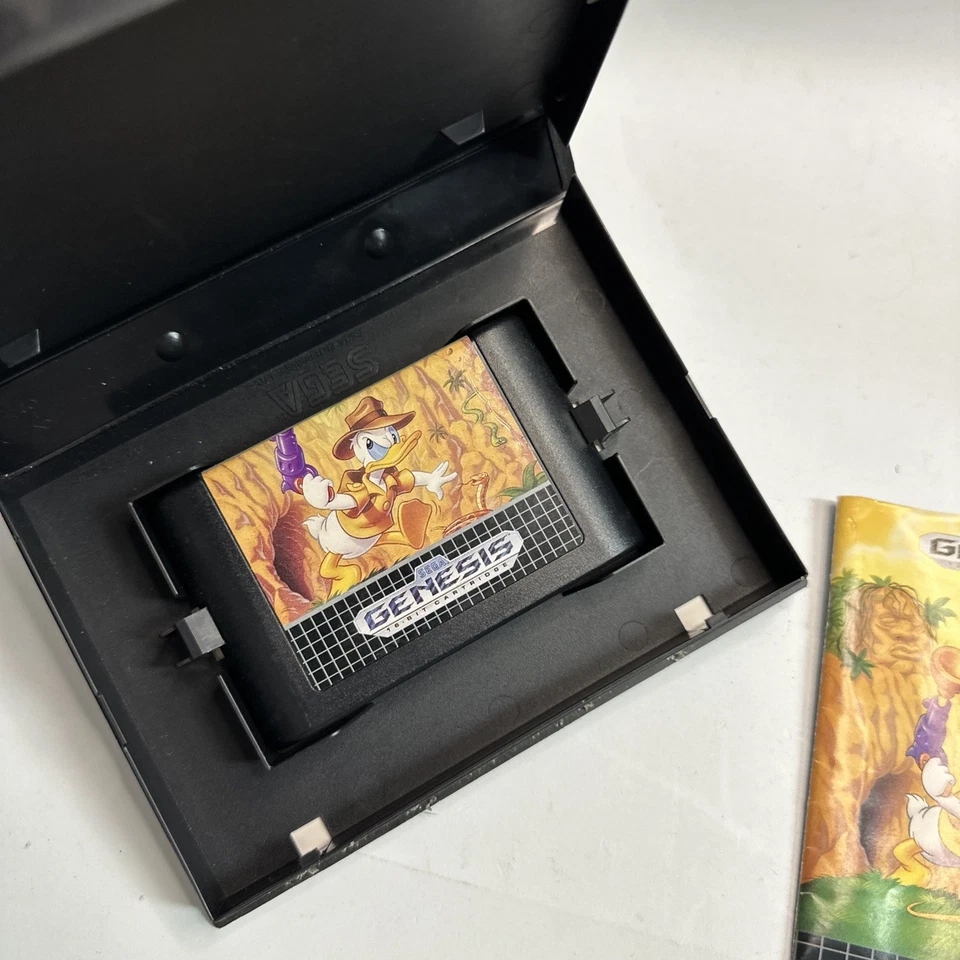 QuackShot Starring Donald Duck - SEGA Genesis Version (RARE) *W/ Manual* - Image 2 of 4