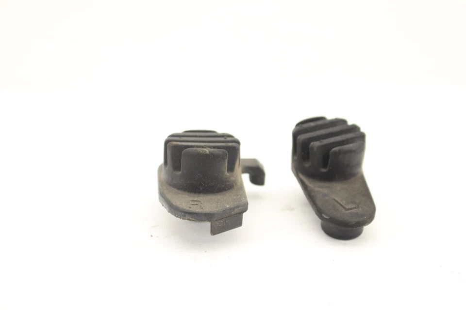 2024 YAMAHA XSR700 OEM GAS FUEL TANK DAMPERS Foto 2 de 4