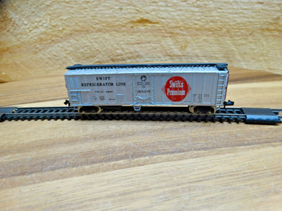 Life-Like N Scale 50' Swift Premium SRLX 6244 Reefer