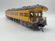 HO SCALE BROADWAY LIMITED UNION PACIFIC BUSINESS CAR 119 - LIGHT ON