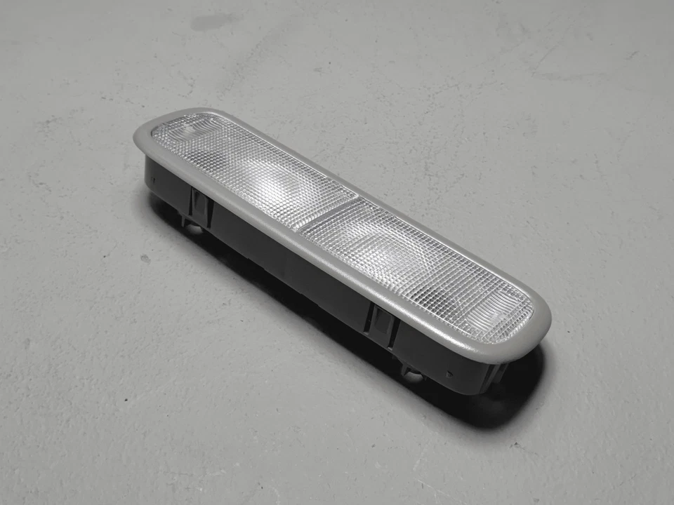 Оригинальный центральный купольный фонарь для чтения для задней крыши Honda CR-V 2017-2022 годов выпуска - Изображение 4 из 4