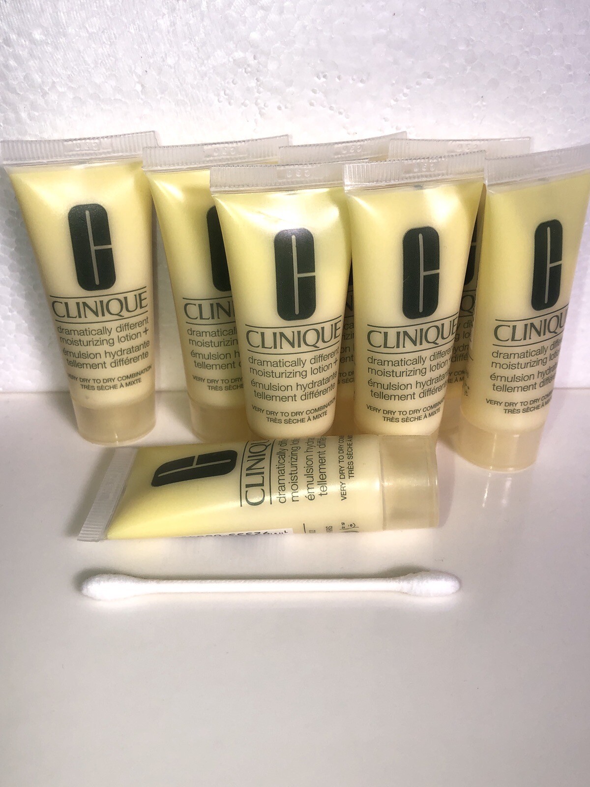 CLINIQUE Dramatically Different Moisturizing Lotion, Travel Size .5 Oz, NEW X 8