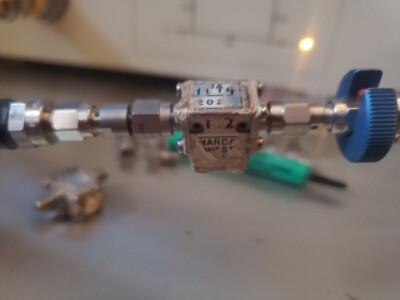 1 pc Narda West  (MIteq) isolator 1114 11-14 GHz tested, see analyzer plots