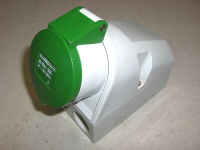 Bals 1120 Hochfrequenz Wandsteckdose 32A >50V 4-polig 10h 100-300Hz