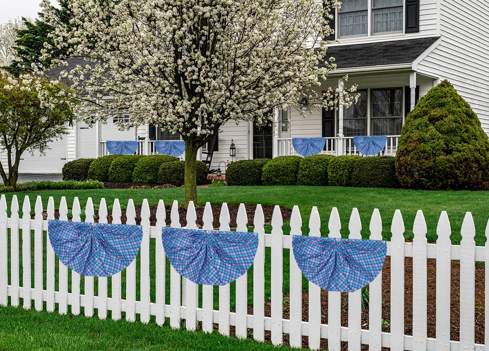 Banderín plisado con ojales a cuadros rosa y azul EE. UU. 48" X 24" Foto 3 de 3