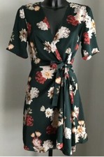 WOMENS DRESS NEW LOOK Emerald Green Floral, Wrap Front UK 8, Satin Finish. NEW!