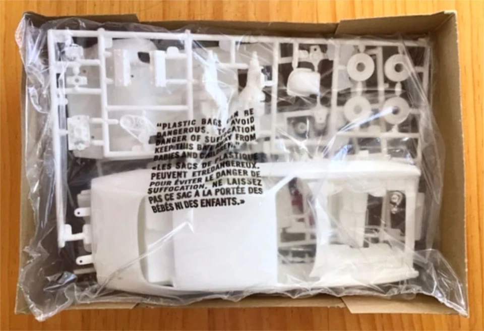 Rare Monogram 1970 Pontiac Trans Am 1/24 Vintage Scale Model Kit Promo - Image 2 of 2