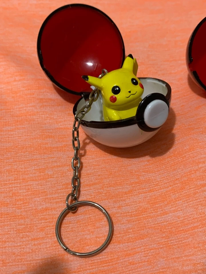 Pokemon Basic Fun Pikachu 1999 y bola y cadena extra Foto 2 de 4