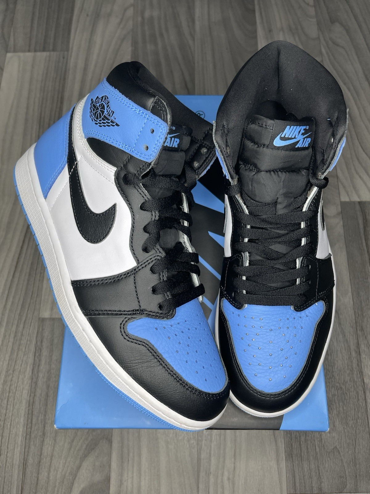 Unc Toe Jordan 1s Size 9.5 Men’s