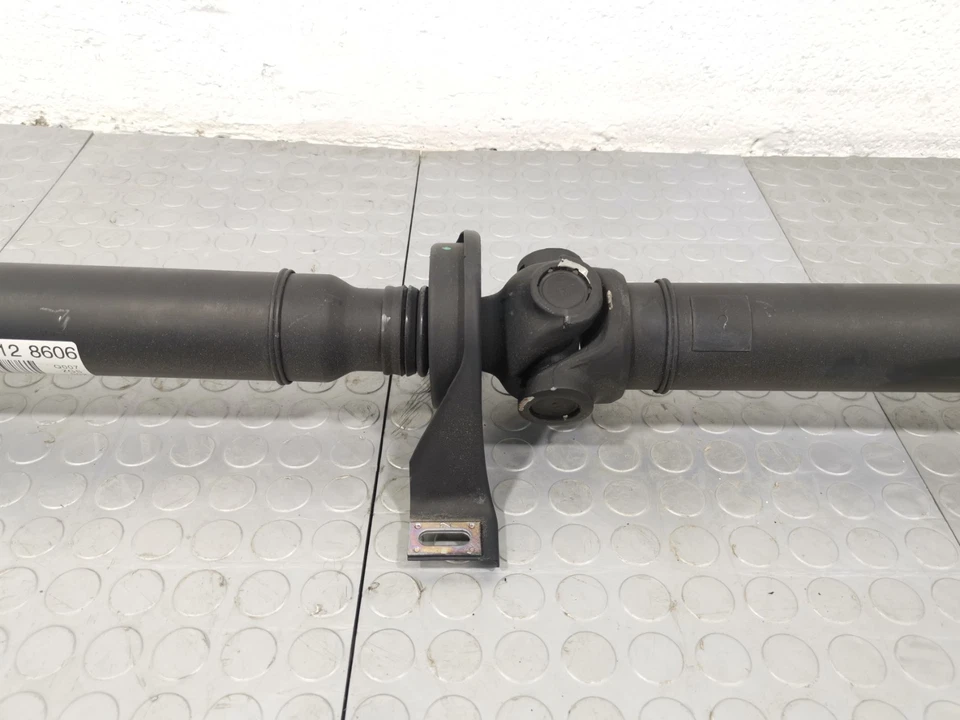 Eje de hélice de transmisión trasera Mercedes-Benz 2014 CLS550 RWD 4,7 A2128606 OEM Foto 3 de 4